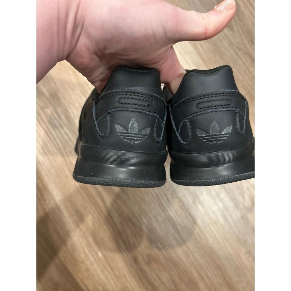 Adidas NEW Mundial Black Sneakers 5.5 - Picture 6 of 8
